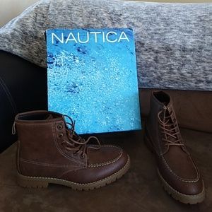 Men's size 8 Nautica boots. Brand new